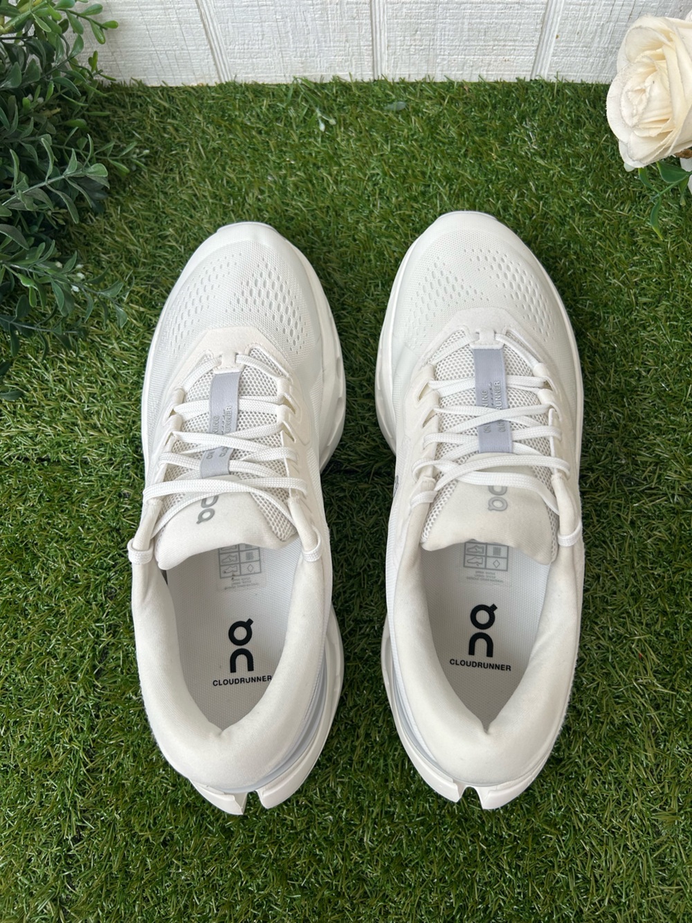 On Cloud Running Shoes -Frost | Glacier
Cloudrunner 3 women size 10 gently used - Picture 12 of 16